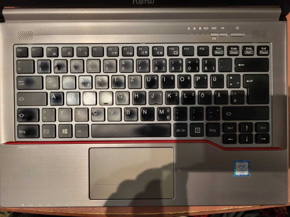 Laptop Fujitsu E746 14" CPU Intel Core i7-6500U 2.5GHz 8Gb Dual DDR4 SSD 240Gb