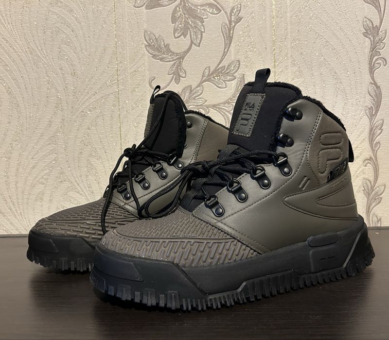 Утепленные кроссовки Fila