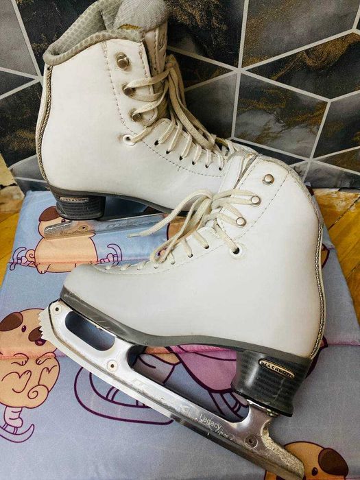 Коньки для фигурного катания