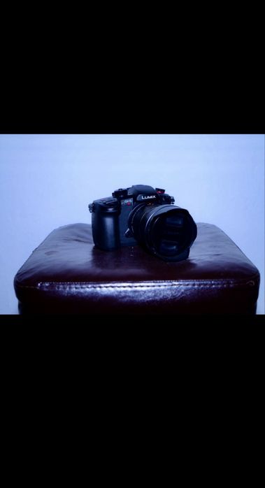 Продавам хибридна фотокамера Panasonuc Lumix GH5S