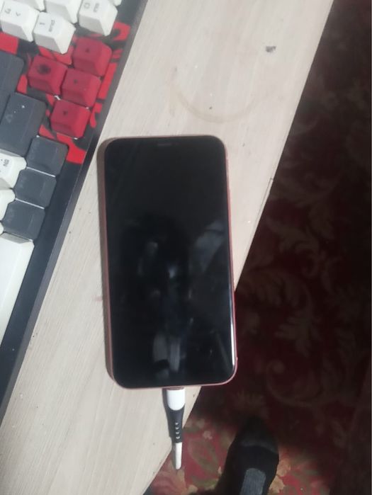 Обменяю айфон хр предлогайте варианты