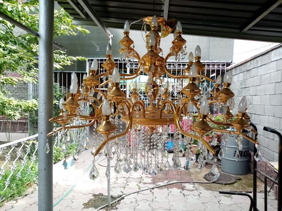 Люстра    хрустальная