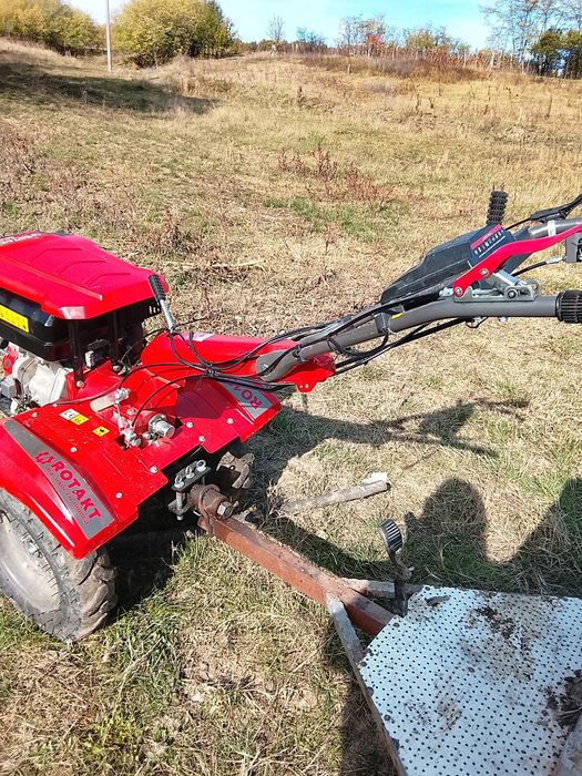 Vând motocultor 10 cai