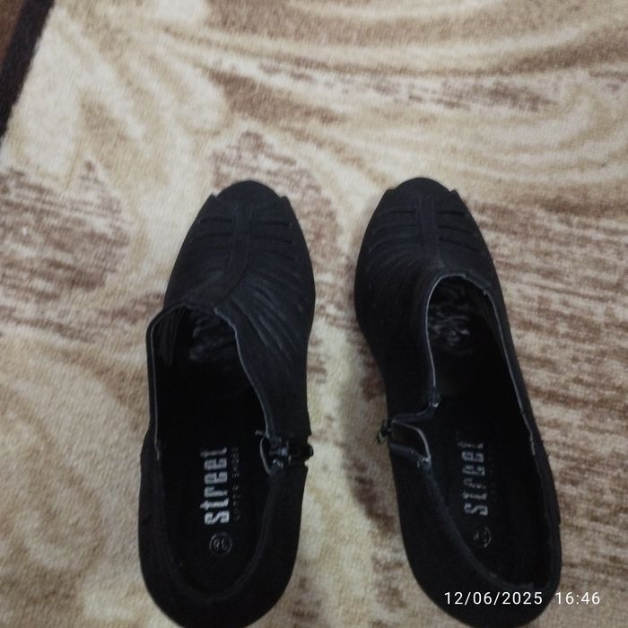 Дамски сандали номер 38