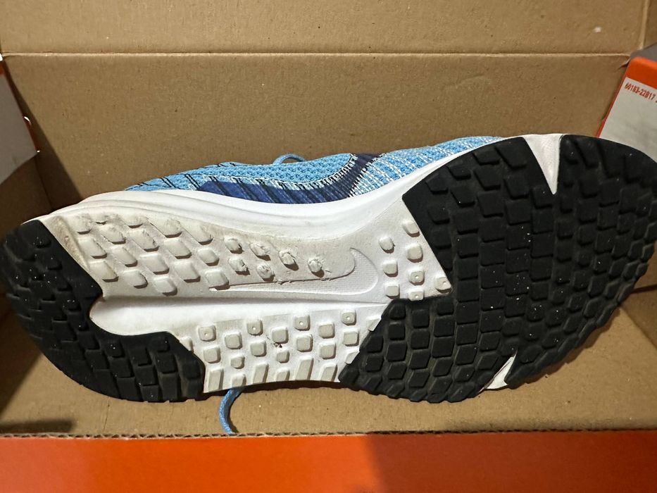 Беговые Nike Run Defy