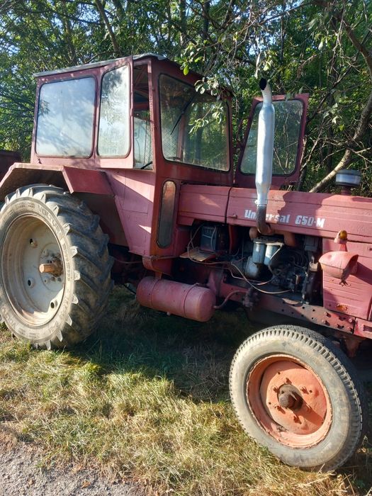 Tractor universal u650