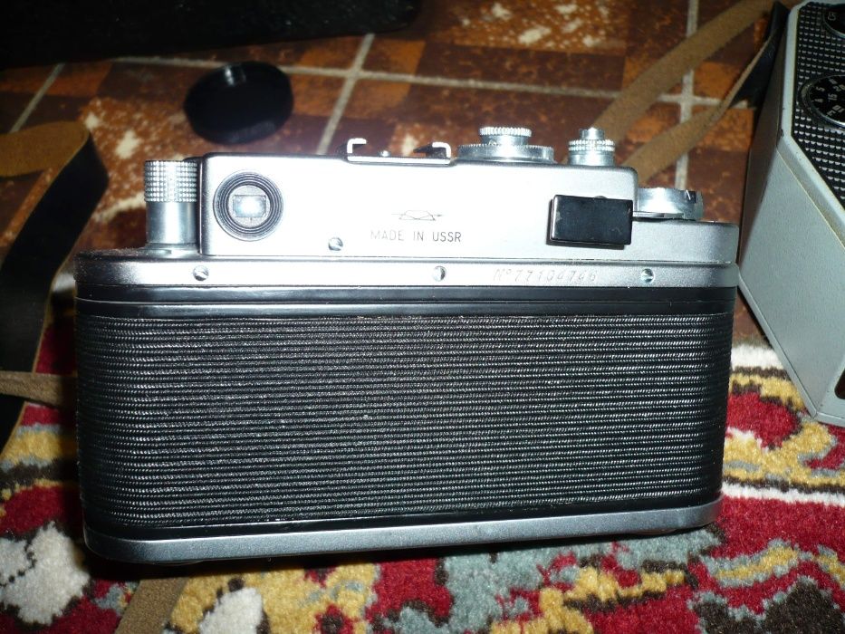 Стар руски фотоапарат Зоркии 4K и кинокамера Quartz 5