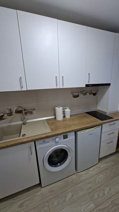 Inchiriez garsoniera 4min metrou Obor
