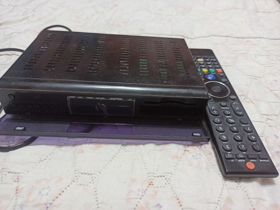 Спутниковый ресивер GI S8120