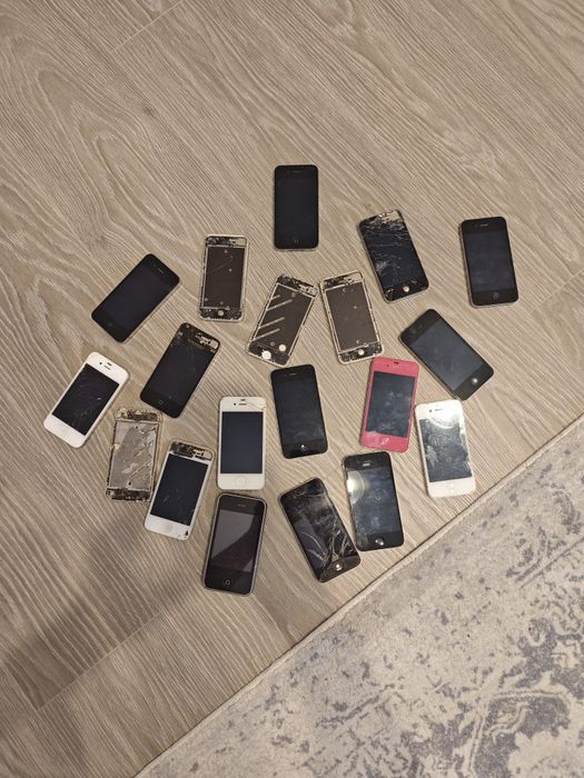 Iphone 4 si 4s pentru piese
