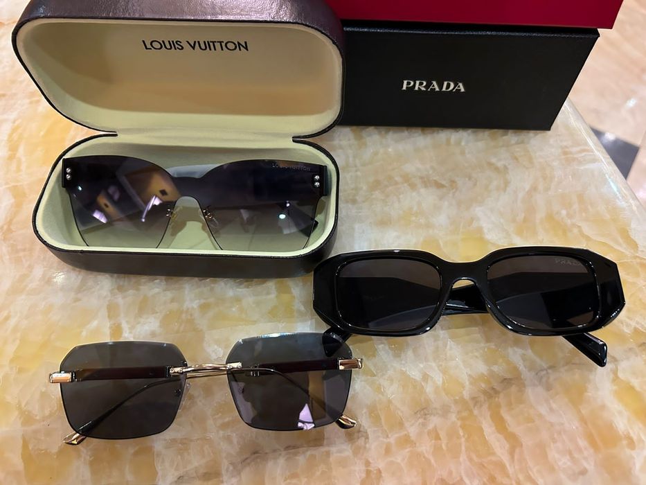 Очки солнцезащитные