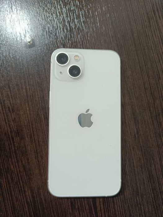 Продам айфон 13