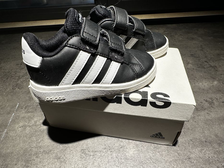 Adidas copii 24 stare excelenta