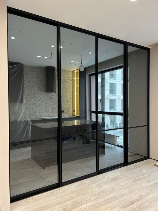 Стеклянные перегородки,Душевые кабины