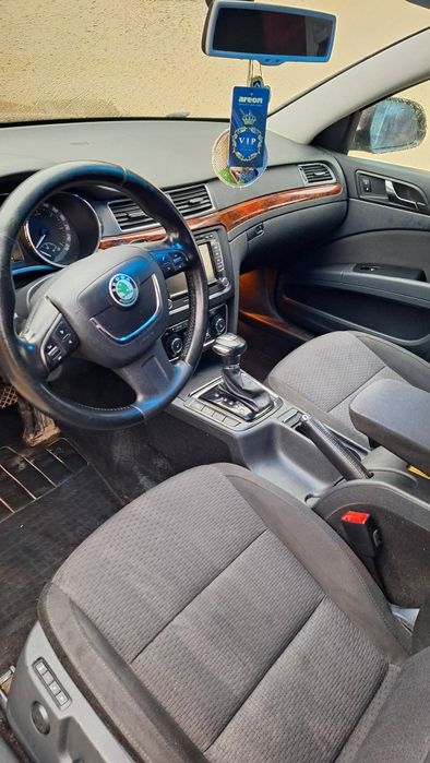 Skoda Superb 2.0 TDI 140 CP DSG – 2012