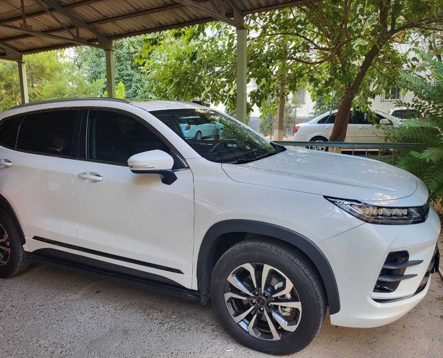 Срочно Продаю свою машину EXEED гибрид HYBRID 2022 года