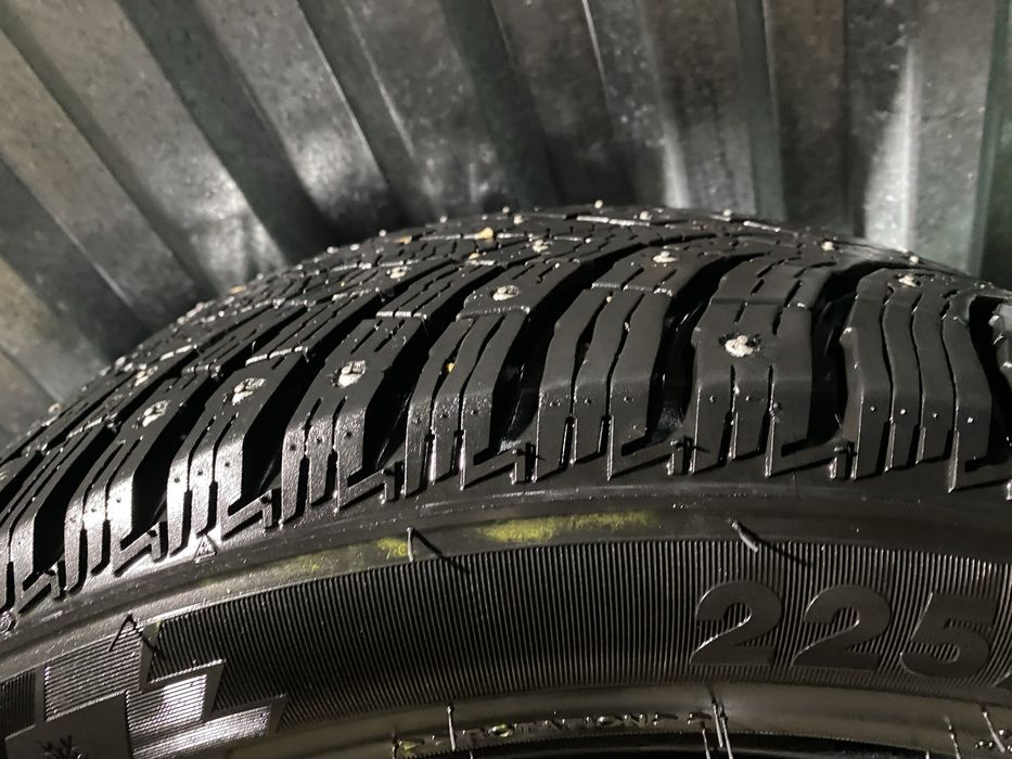 Продам комплект резины