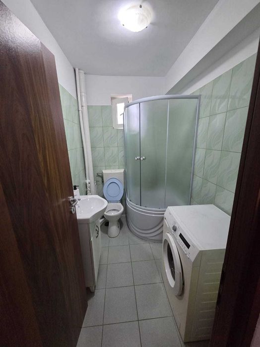 Închiriez garsonieră decomandată 1 cameră