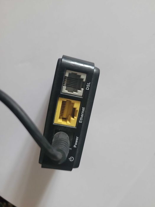 Модем ҳәм WiFi роутер сатылады. Ислеп турыпты.