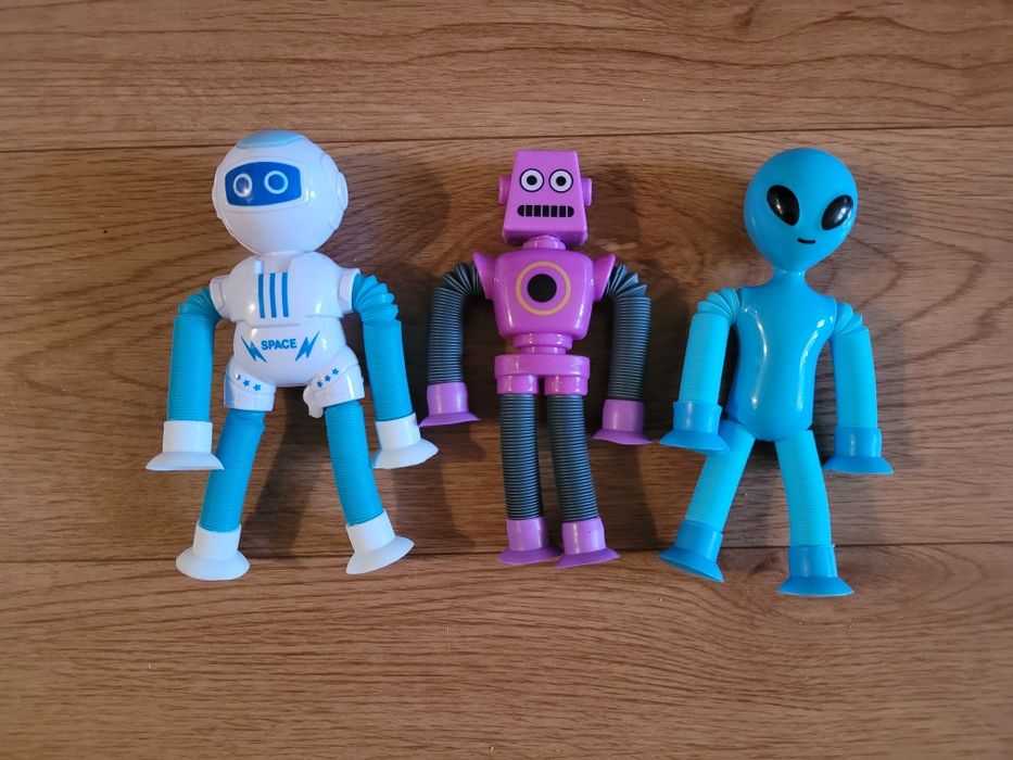 Игрушки Космонавт Робот Пришелец