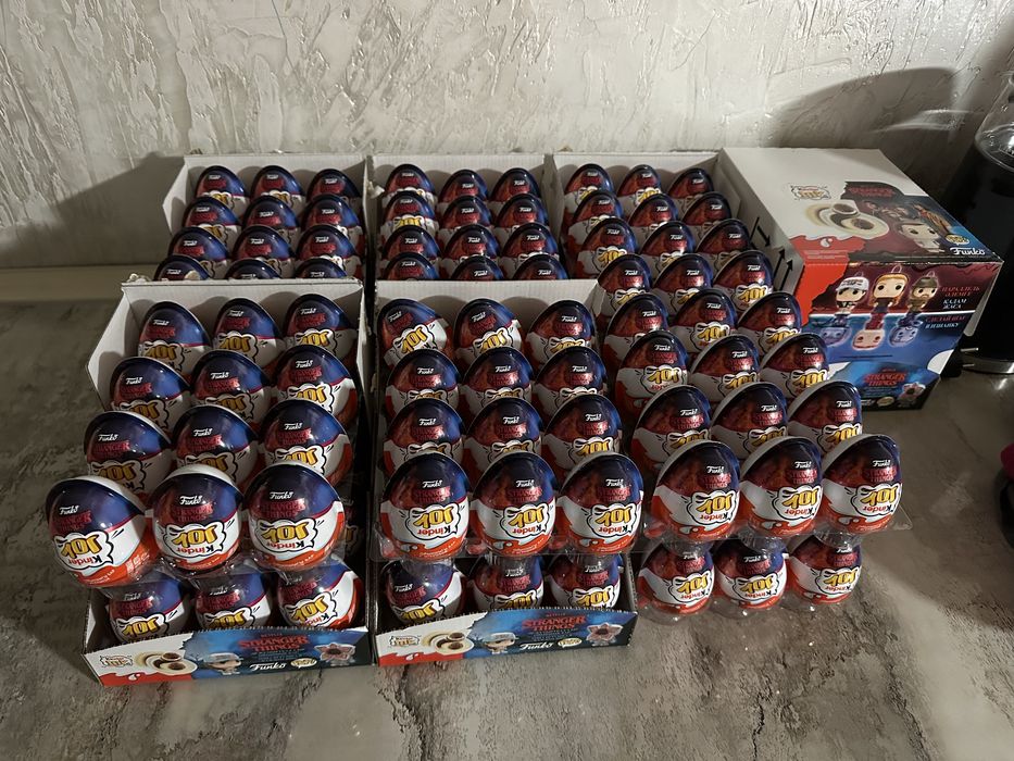 kinder joy stranger things осд