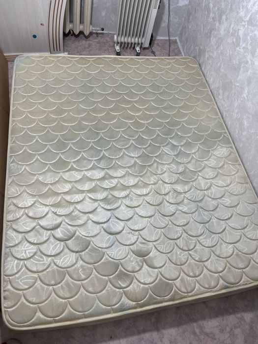 Продам спальни хорошая