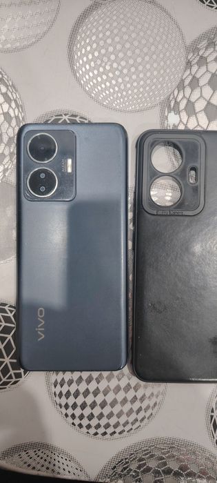 Продам vivo y55 срочно
