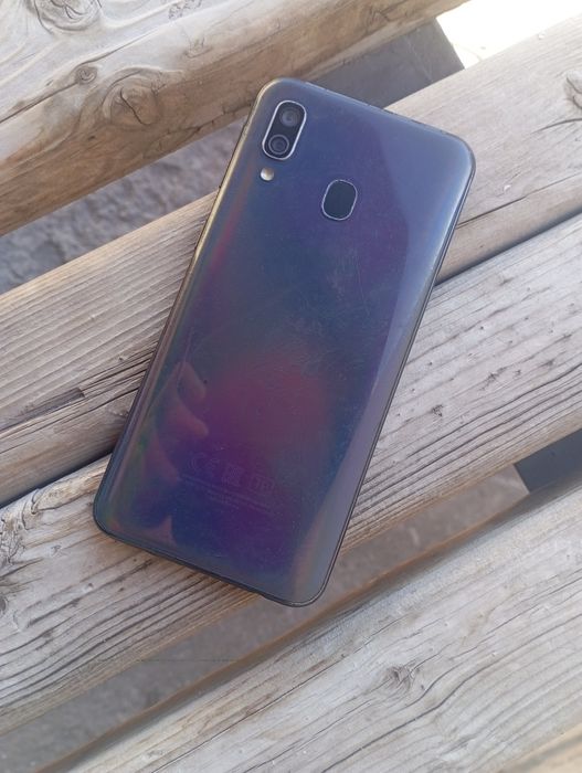 Срочно Продам Samsung A40