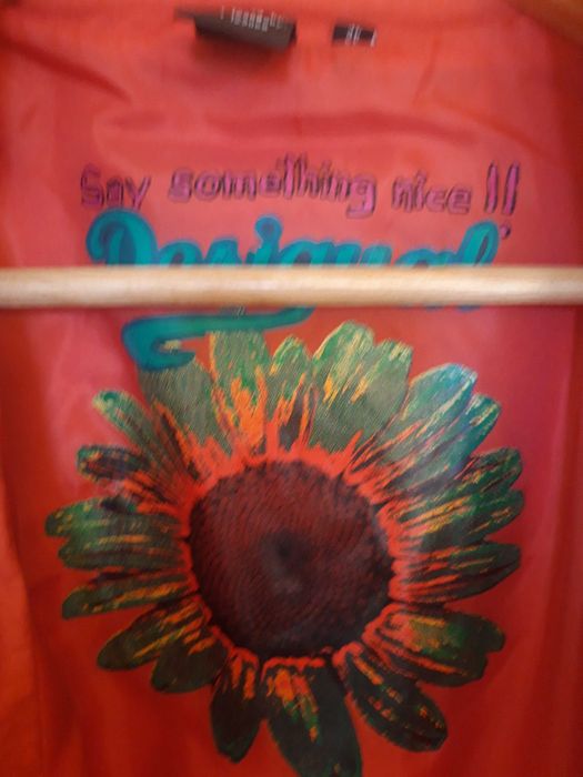 Paredesiu Desigual, Zara si Lee Cooper