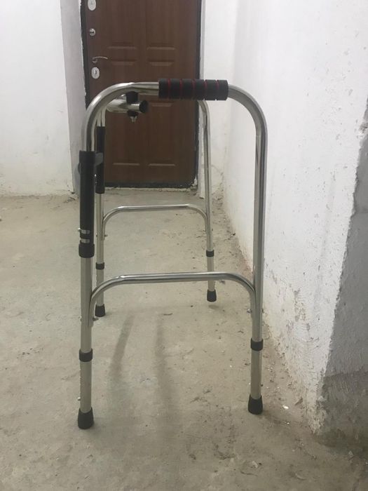 Продам ходунки для взрослых