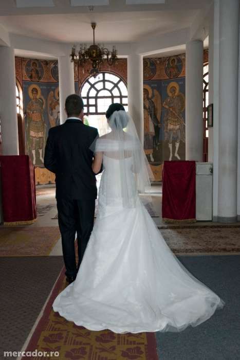 vand rochie de mireasa