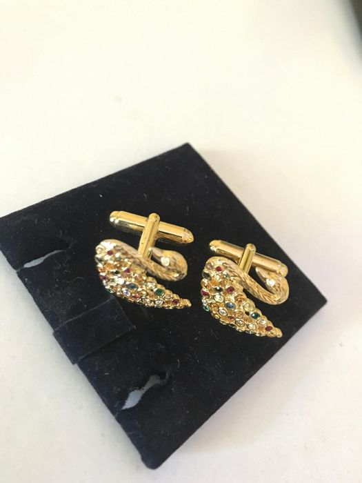 Swarovski butoni