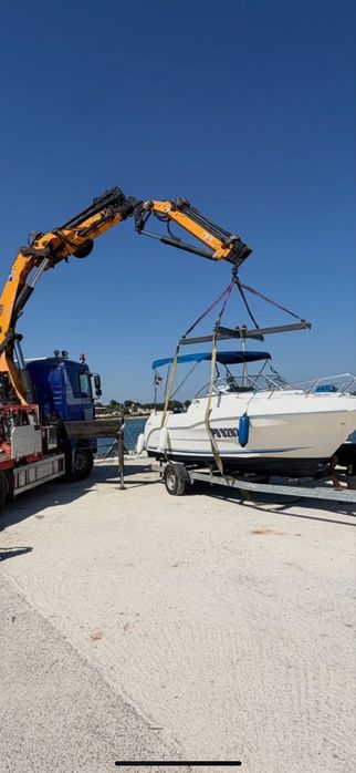 Inchiriez camion cu macara ,