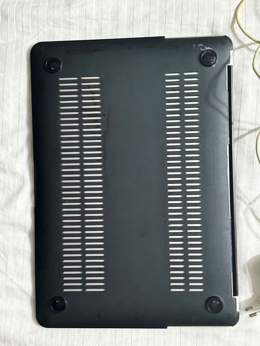 MacBook Air 13 (2017) / 8 GB RAM