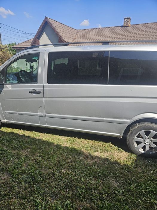 Vând Mercedes Vito