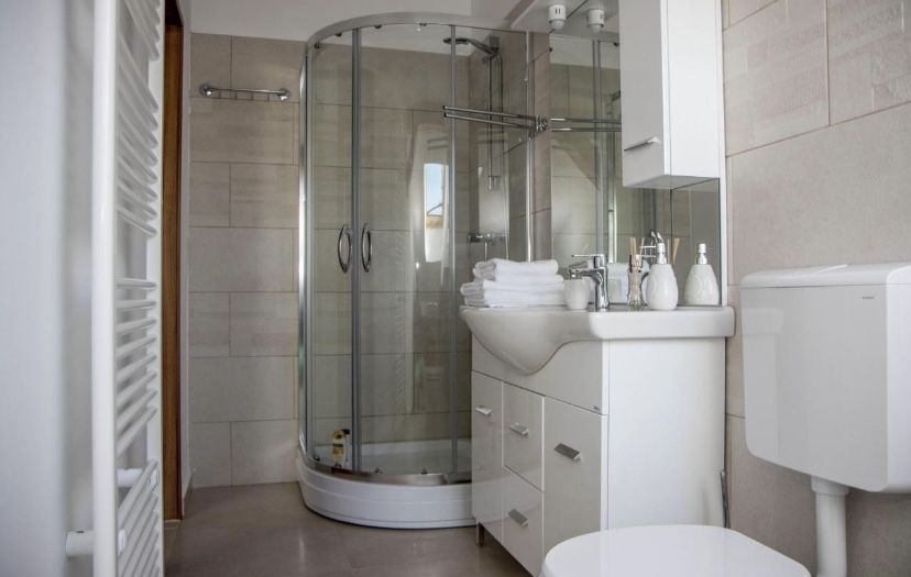Apartamente de inchitiat - Cazare muncitori - 8 apartamente