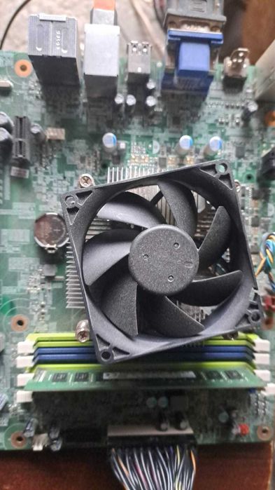 Kit gaming Intel Core i5-6500 +placa de baza Lenovo soket 1151+ ram