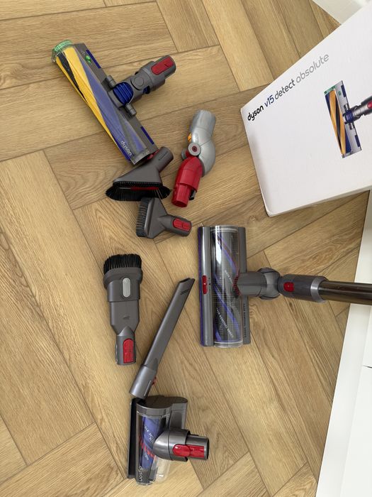 Dyson V15 detect absolute