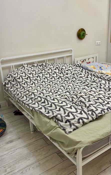 Продам кровать ADCONA (мет.)