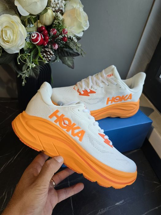 Hoka Clifton 10  marimea 43 1/3 noi