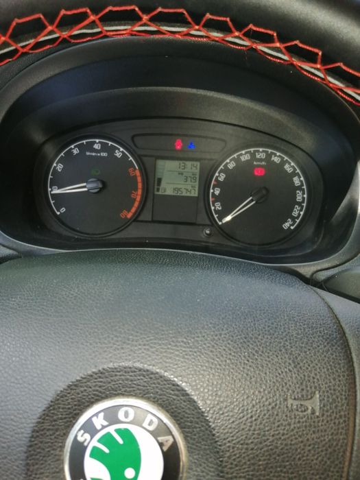 Vând Skoda Fabia 1,2 benzina 2009