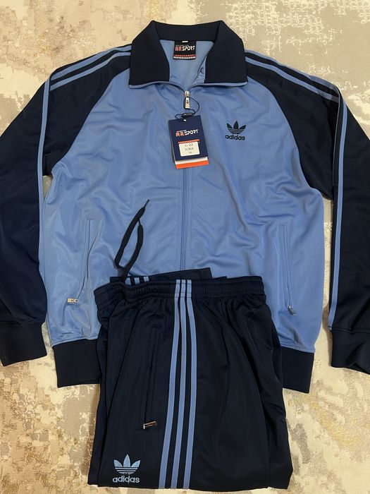 Спортивный костюм