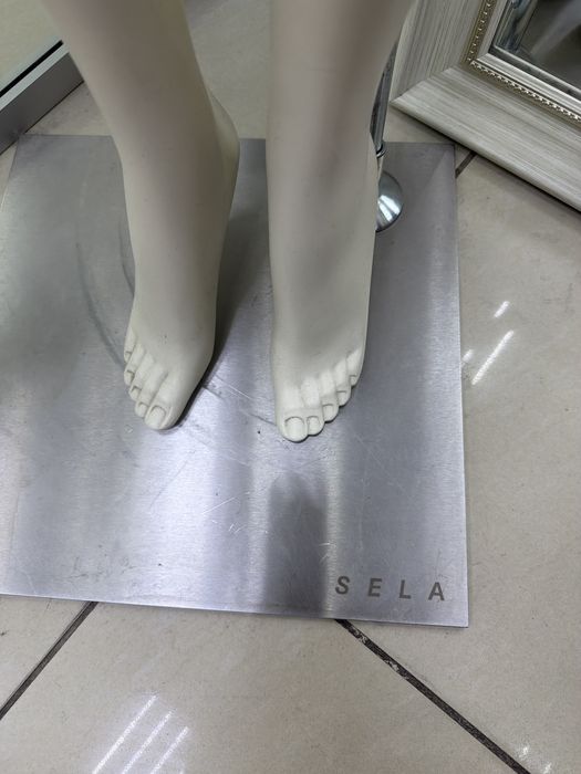 Продам манекен от бренда SELA