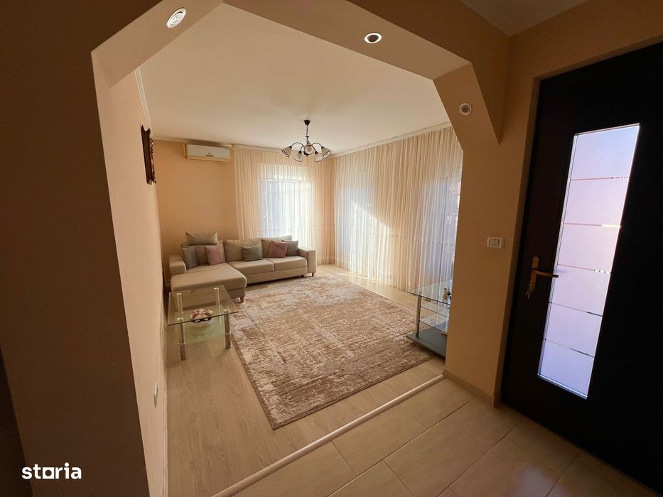 Casa parter 3 camere, garaj si anexa