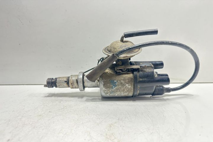 Delcou Dacia 1310  seria