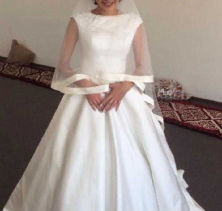 Свадебное платье б/у