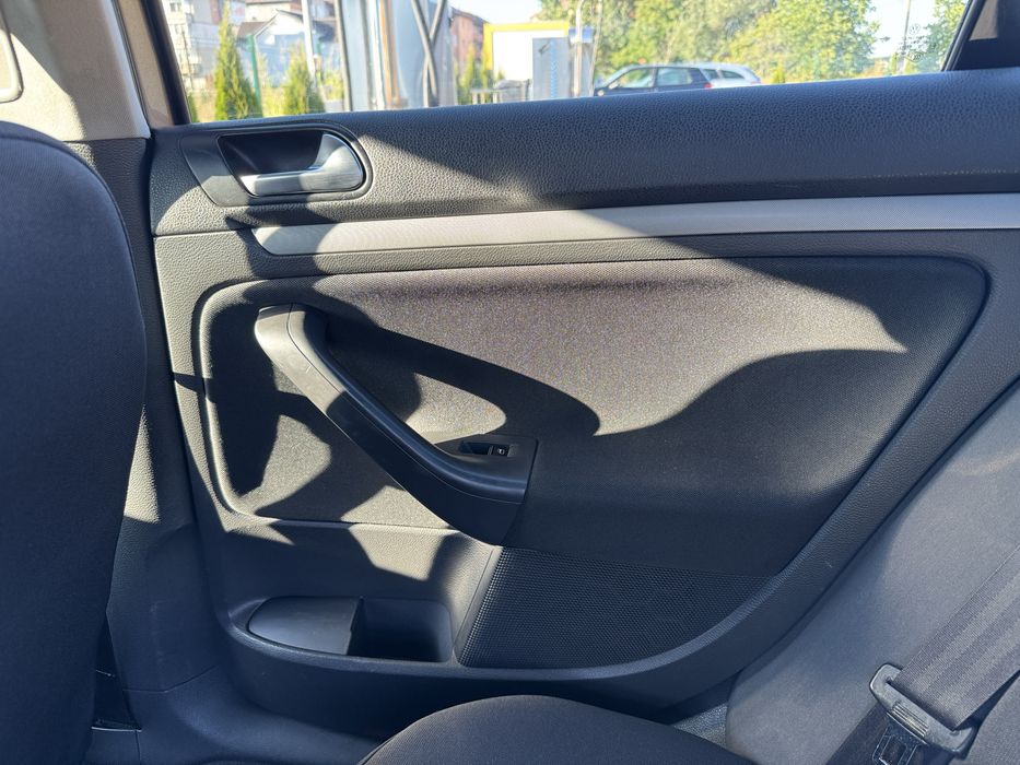 Se vinde Volkswagen Jetta