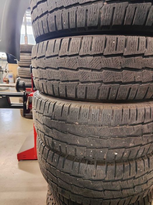 4бр.зимни гуми 215/65/16C Michelin