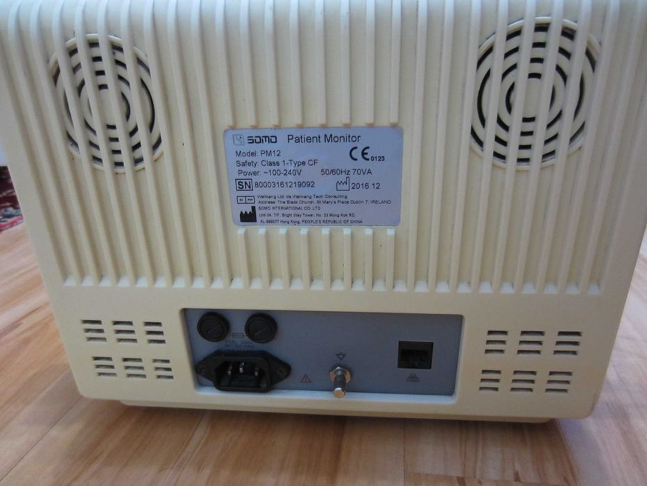 Monitor multiparametric/functii vitale Somo PM12 pt. cabinete etc...