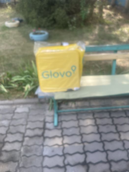 Продам glovo термосумку новая